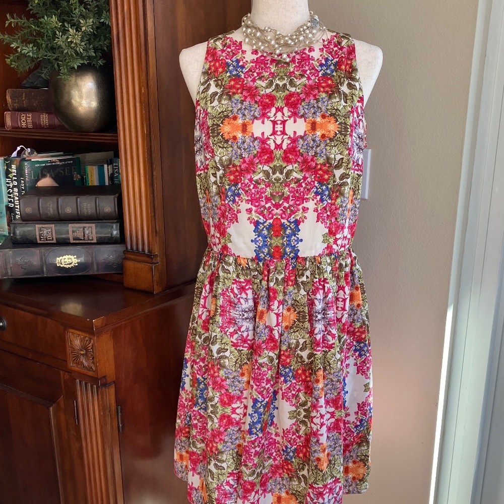 Maggie London Dress Springtime Floral - Size 12